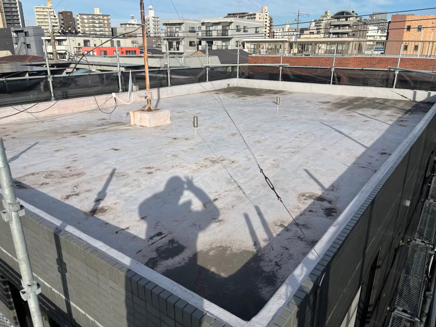 東京都府中市にて雨漏り修理＜屋上・バルコニー防水・塗装工事＞の施工前写真