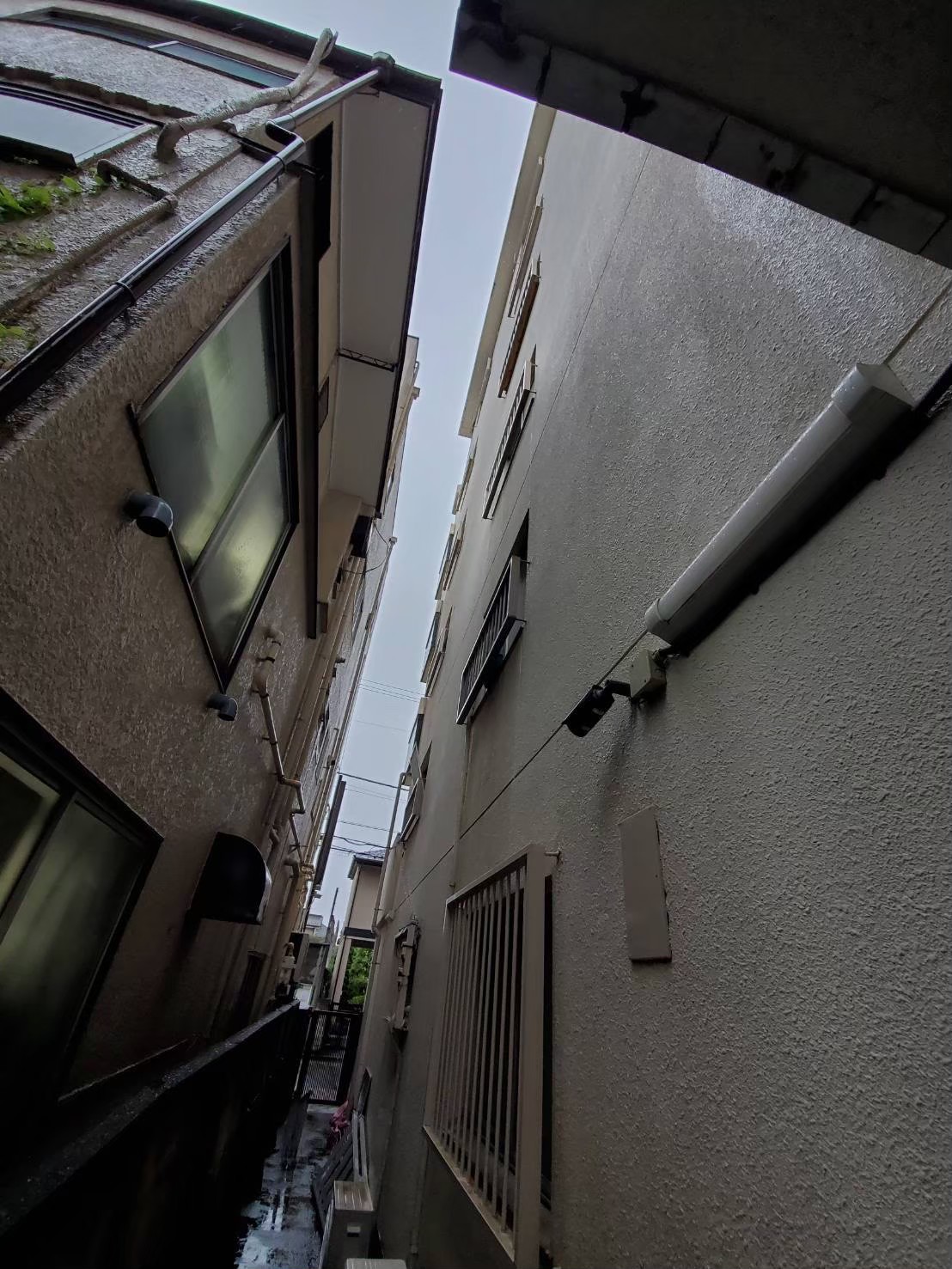 東京都武蔵野市にて外壁塗装〈マンション大規模修繕の塗装メンテナンス〉の施工前写真